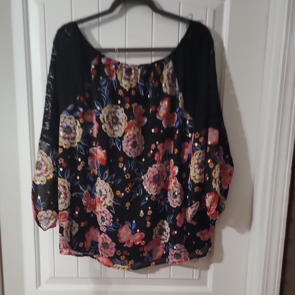 Adrienne Vittadini 3X NWT Black Floral Blouse with Lace Sleeves - Picture 4 of 4